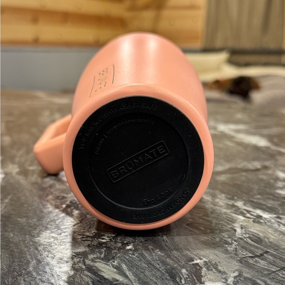 Brümate Era 40oz Guava - Picture 5 of 7